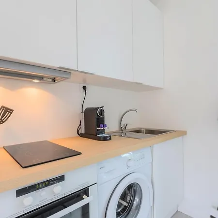 Joli 20m2 Cozy Et Equipe Avec Terrasse ! *